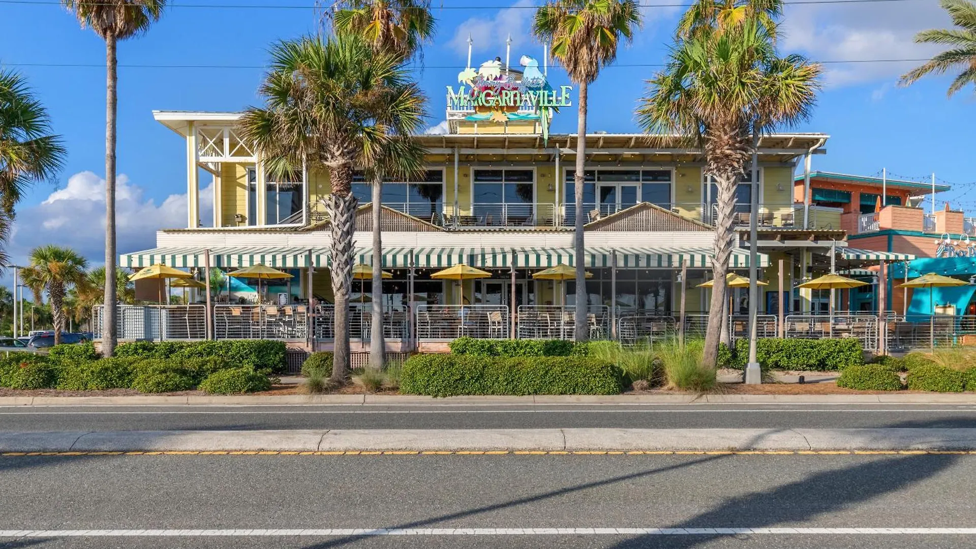 Pineapple Paradise! 6Br 7Ba Beachfront House! Private Pool! Grill! Sleeps 16! Panama City Beach United States